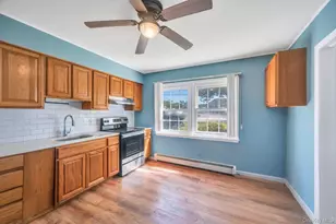 81 Division Ave, Levittown, NY 11756 - Photo 13