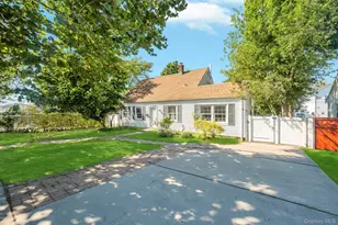 81 Division Ave, Levittown, NY 11756 - Photo 21