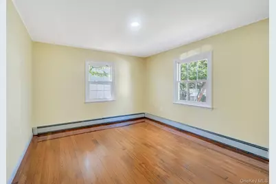 81 Division Avenue, Levittown, NY 11756 - Photo 7