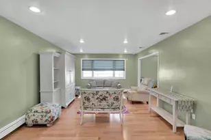 15 Empire Ct, Commack, NY 11725 - Photo 9