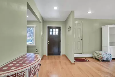 15 Empire Court, Commack, NY 11725 - Photo 5