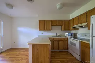 14 Pond Dr E, Rhinebeck, NY 12572 - Photo 3