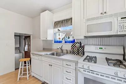 65 Highland Avenue, Eastchester, NY 10709 - Photo 9