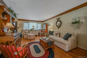 17 Washington Heights St, Selden, NY 11784 - Photo 5