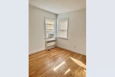 110 Evergreen Avenue #1st Floor, Lynbrook, NY 11563 - Photo 13