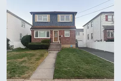 110 Evergreen Avenue #1st Floor, Lynbrook, NY 11563 - Photo 1