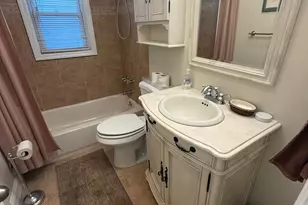 110 Evergreen Ave, Lynbrook, NY 11563 - Photo 15