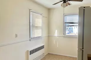 110 Evergreen Ave, Lynbrook, NY 11563 - Photo 7