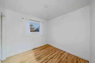 3019 Sipp Ave, Medford, NY 11763 - Photo 9