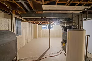 3019 Sipp Ave, Medford, NY 11763 - Photo 19