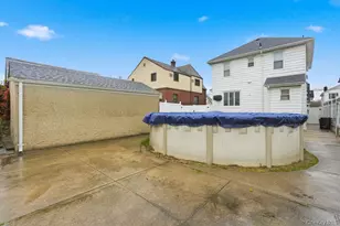 160-36 99th St, Howard Beach, NY 11414 - Photo 19