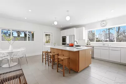 10 Circle Avenue, Larchmont, NY 10538 - Photo 7