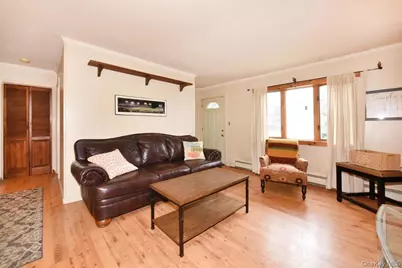 86 Cleveland Avenue, Massapequa, NY 11758 - Photo 7