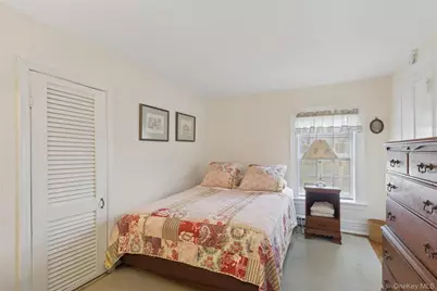 718 Montauk Highway, East Quogue, NY 11942 - Photo 21