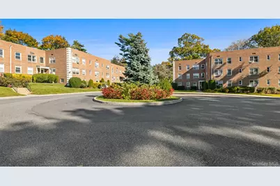 2 Edwards Street #3D, Roslyn Heights, NY 11577 - Photo 3