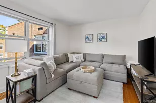 2 Edwards St, Roslyn Heights, NY 11577 - Photo 7