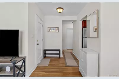 2 Edwards Street #3D, Roslyn Heights, NY 11577 - Photo 5