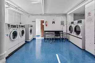 2 Edwards St, Roslyn Heights, NY 11577 - Photo 19