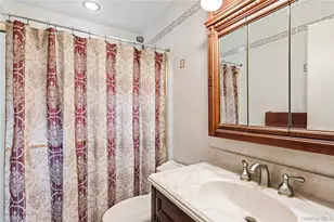 42 Fig St, Central Islip, NY 11722 - Photo 9