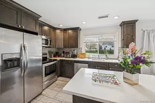 26 Grand Canyon Ln, Coram, NY 11727 - Photo 11