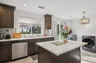 26 Grand Canyon Ln, Coram, NY 11727 - Photo 9