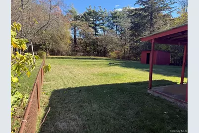 1663 N Thompson Drive, Bay Shore, NY 11706 - Photo 15