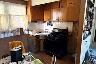 1663 N Thompson Dr, Bay Shore, NY 11706 - Photo 7