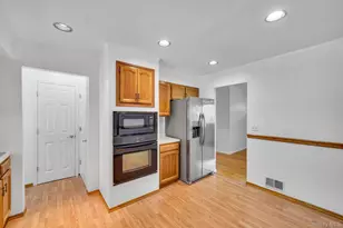 2 Garden Ct, Port Jefferson Station, NY 11776 - Photo 9