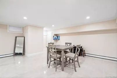 176 Sagamore Drive, Plainview, NY 11803 - Photo 27