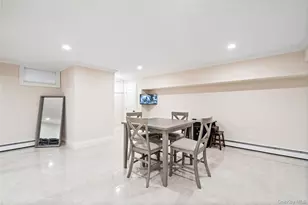 176 Sagamore Dr, Plainview, NY 11803 - Photo 27