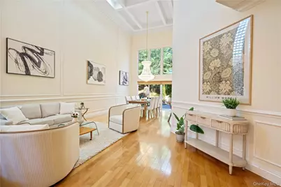 176 Sagamore Drive, Plainview, NY 11803 - Photo 3