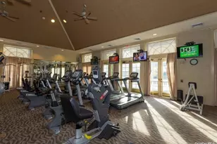 176 Sagamore Dr, Plainview, NY 11803 - Photo 39