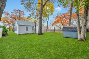 19 Admiral St, Port Jefferson Station, NY 11776 - Photo 5