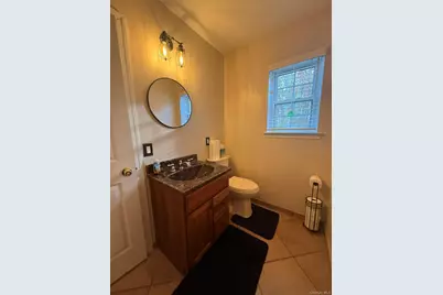 40 Winnecomac Circle, Kings Park, NY 11754 - Photo 9