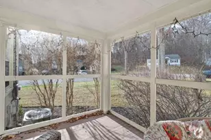 36 Wintergreen Ave, Newburgh, NY 12550 - Photo 15