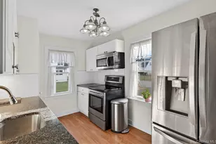 36 Wintergreen Ave, Newburgh, NY 12550 - Photo 7