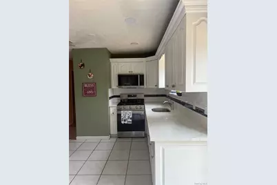 2 Cherry Street, Central Islip, NY 11722 - Photo 3