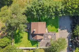 2 Cherry St, Central Islip, NY 11722 - Photo 25