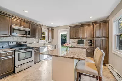 785 Franklyn Avenue, Bohemia, NY 11716 - Photo 5