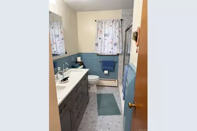 218 Colony Colony Street, West Hempstead, NY 11552 - Photo 21