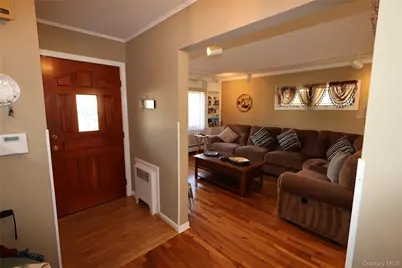 726 Meisser Street, Franklin Square, NY 11010 - Photo 5