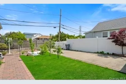 115 Bayswater Boulevard, Inwood, NY 11096 - Photo 11