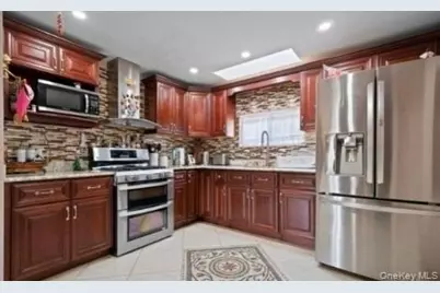 115 Bayswater Boulevard, Inwood, NY 11096 - Photo 5