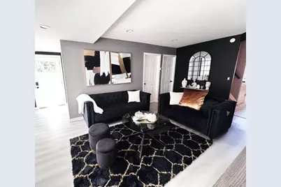 130 Archer Avenue, Copiague, NY 11726 - Photo 3