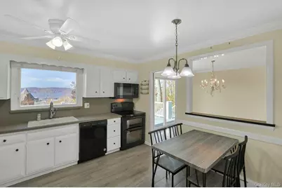 29 Woodland Avenue, Tarrytown, NY 10591 - Photo 11