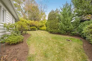 21 Huntington Dr, Yonkers, NY 10704 - Photo 41