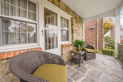 21 Huntington Drive, Yonkers, NY 10704 - Photo 5