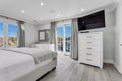 1463 Burton Street, Whitestone, NY 11357 - Photo 19