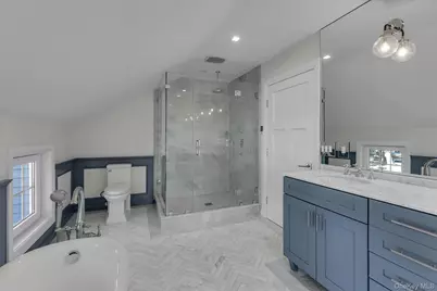 22 Fort Salonga Road, Centerport, NY 11721 - Photo 25