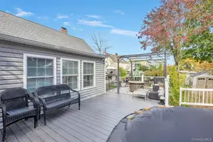 101 Constellation Rd, Levittown, NY 11756 - Photo 25